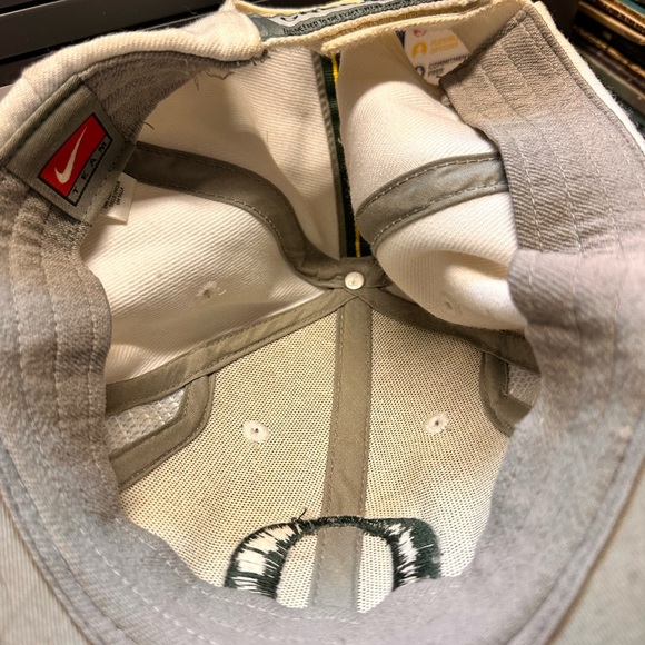 Signed Nike Oregon ducks hat - Picture 4 of 4